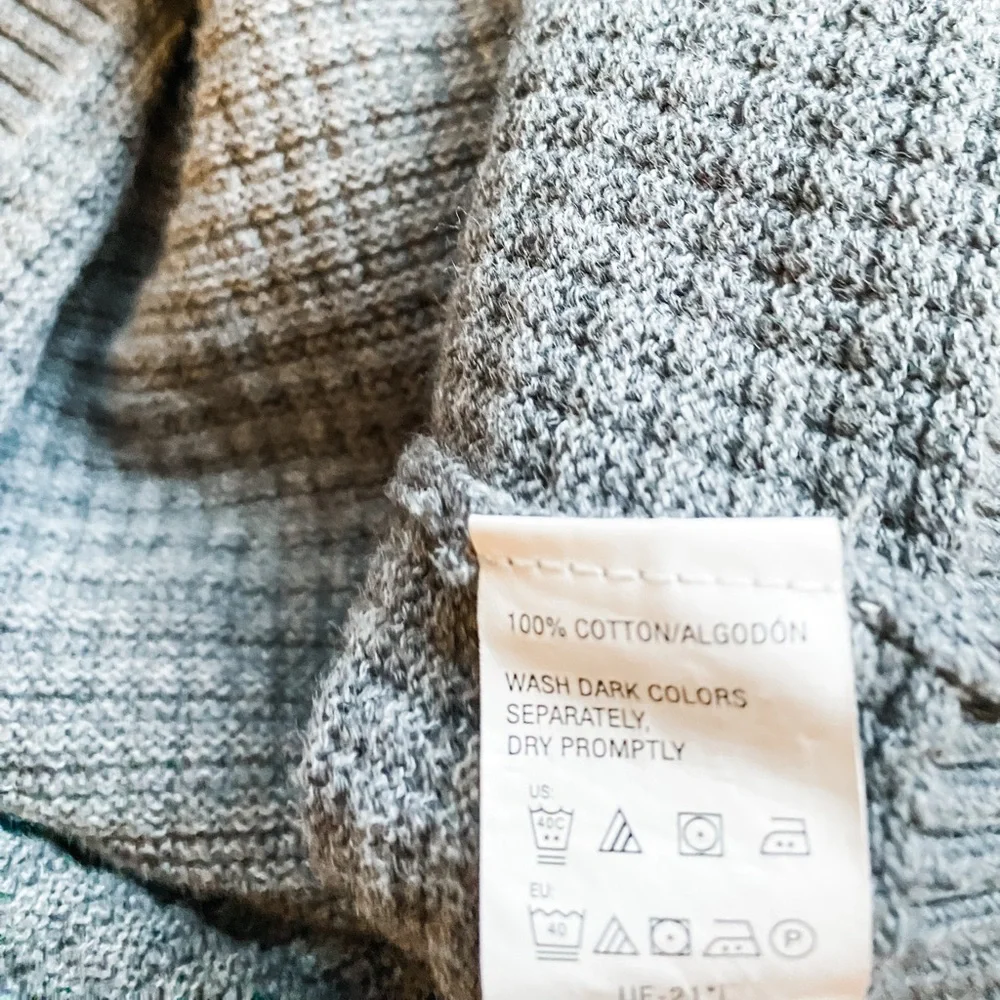 Men’s Button Down Sweater - Picture 5 of 6